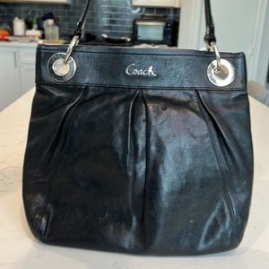 Vintage Black Coach Ashley leather hippie bag with silver details